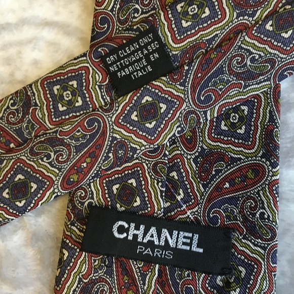CHANEL Silk Tie - Picture 4 of 5